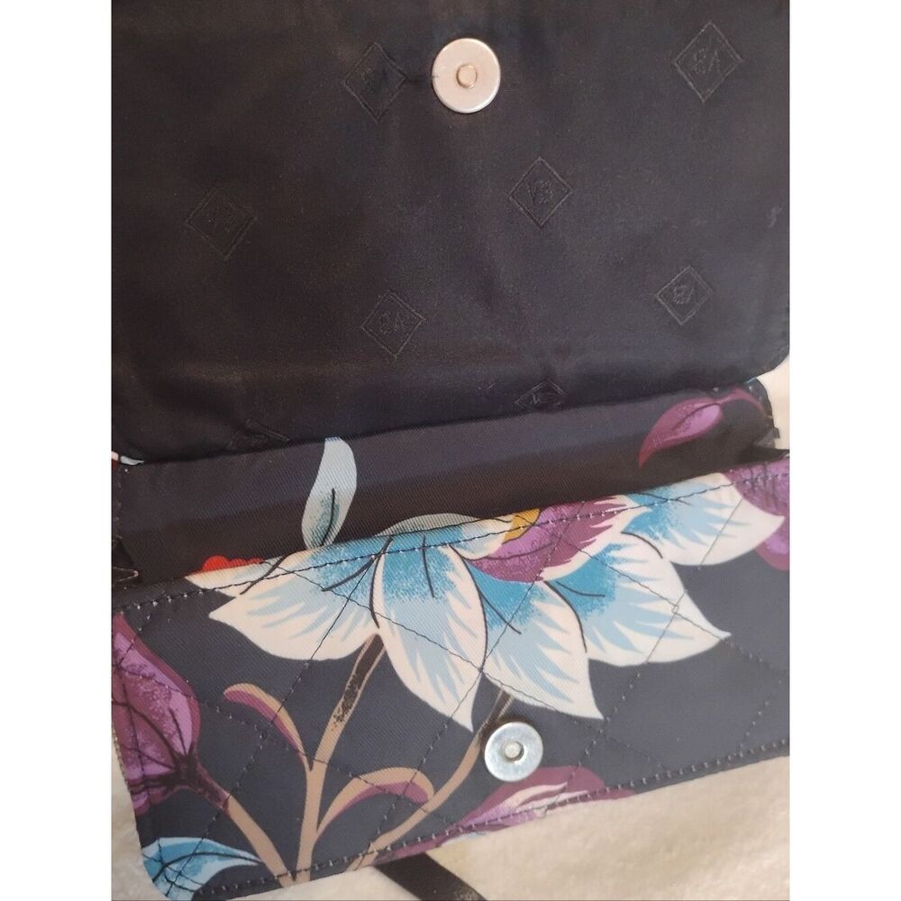 Used Vera Bradley Crossbody - Picture 4 of 6